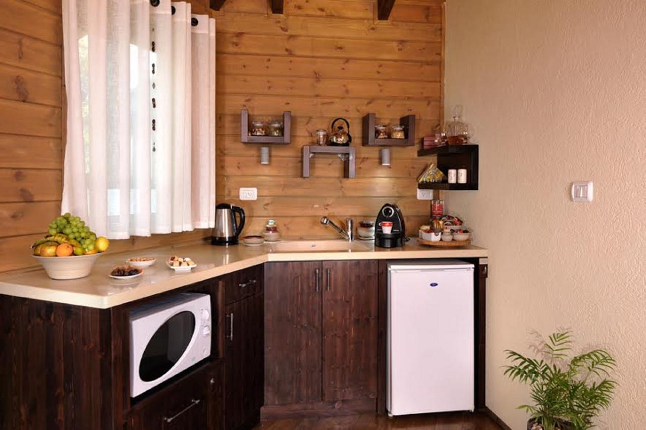 Talia Cabin Guest & Spa Rosh Pinna Exterior photo